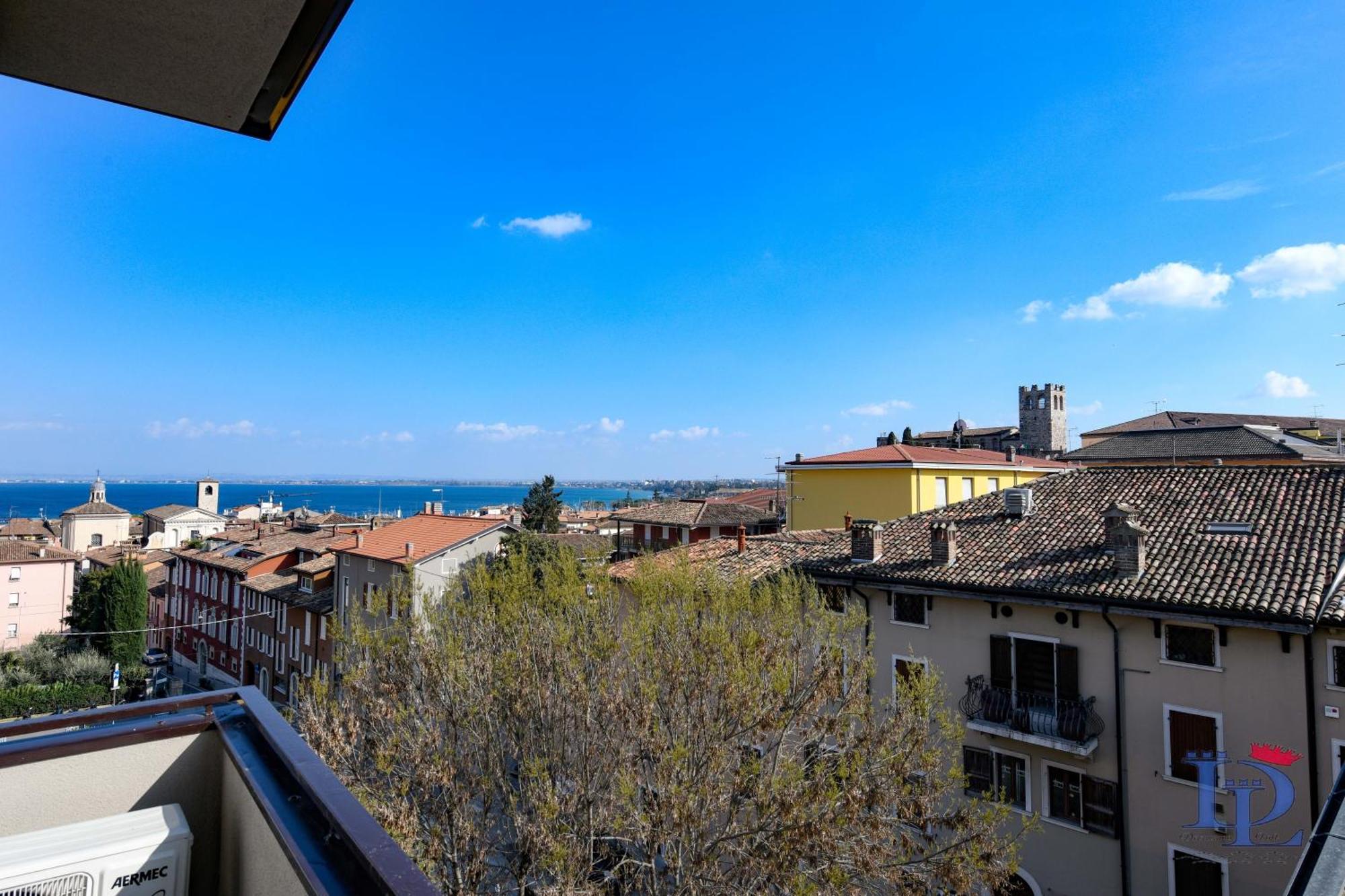 Desenzanoloft Official Partner Marriott Homes & Villas - Smiling In Desenzano Lake View Desenzano del Garda Eksteriør billede
