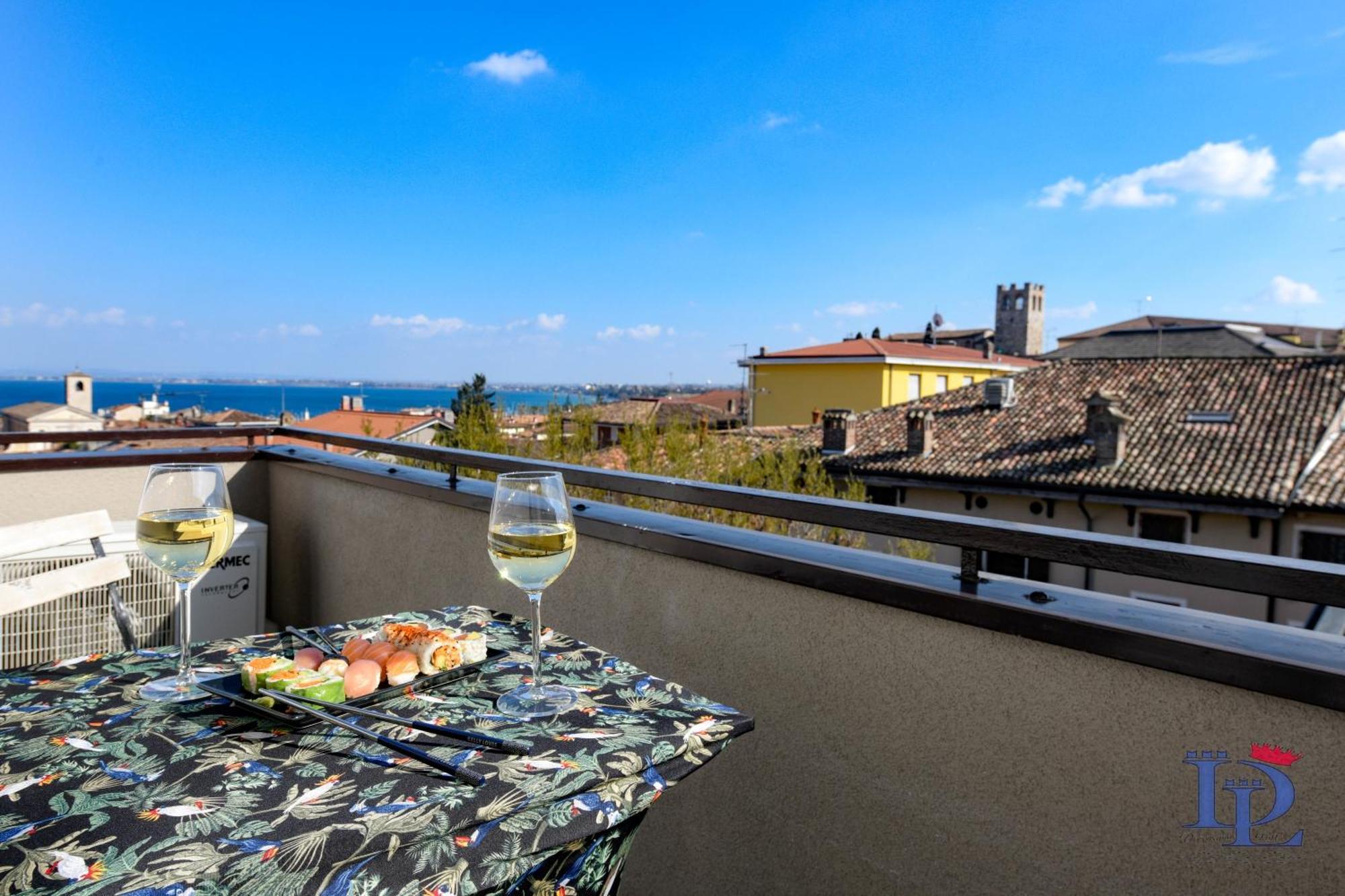 Desenzanoloft Official Partner Marriott Homes & Villas - Smiling In Desenzano Lake View Desenzano del Garda Eksteriør billede